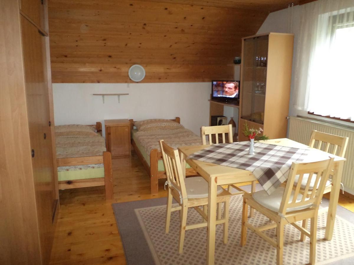 Apartma Podlogar Golica Triglav Apartment Jesenice Bagian luar foto